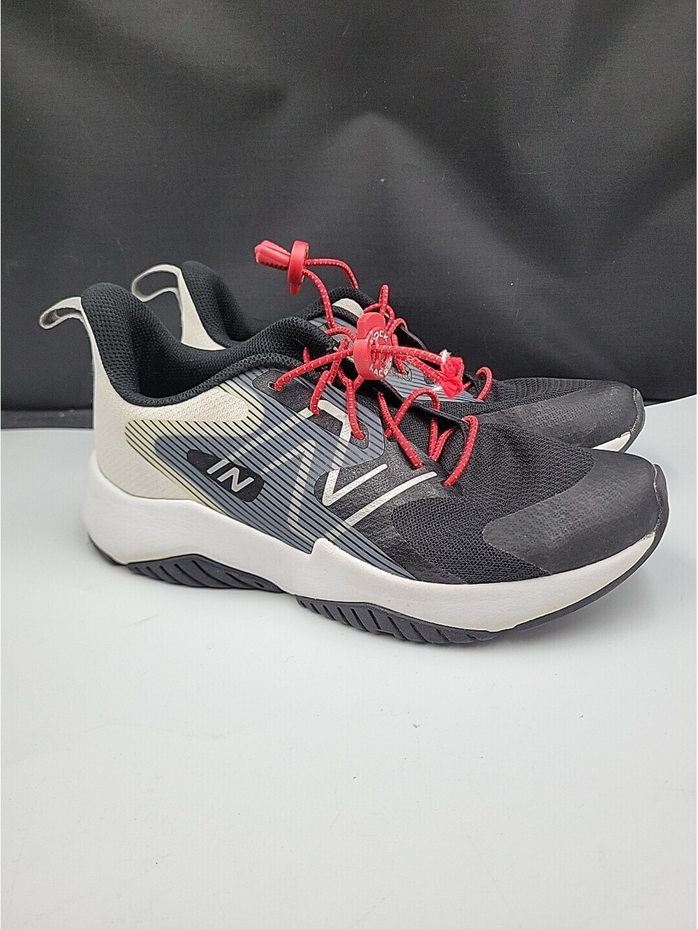 New Balance Rave Run V2 Kids Shoes Sz 6 M Running Black White Lace Up Sneakers